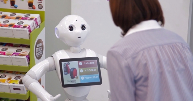 Pepper, le robot d'Aldebaran, conseille les clients des boutiques Nescafé au japon.